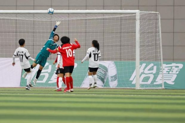  曼城女足夺得联赛冠军创历史  