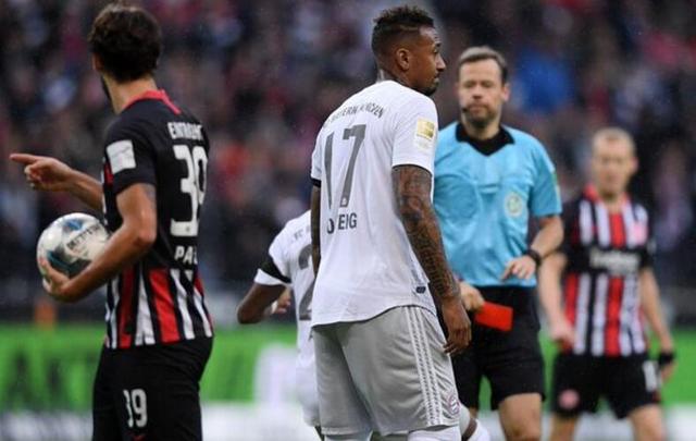  法兰克福主帅赛后炮轰判罚，德甲VAR再陷舆论漩涡  