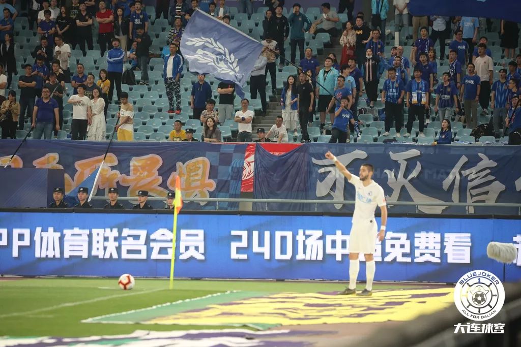  圣保利客场战平沙尔克收获宝贵一分