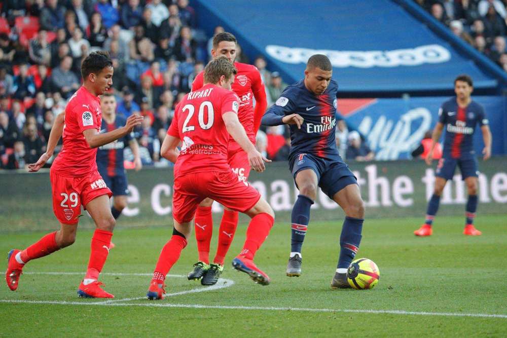  多特蒙德前锋抓住机会破门助球队全取三分