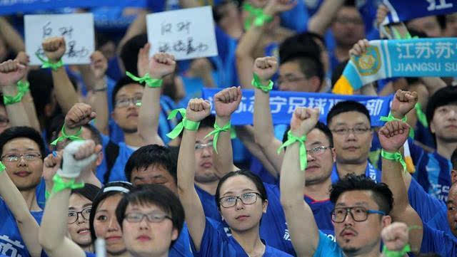  第戎主场氛围火爆，球迷助威推动球队逆转取胜