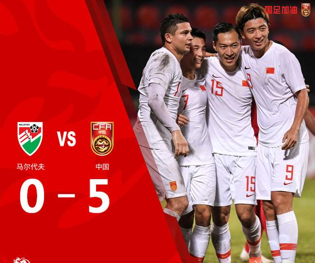  沙尔克04锋线搭档默契，双星连线攻破坚固城池